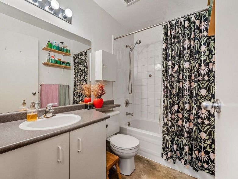 327 350 E 2nd Avenue