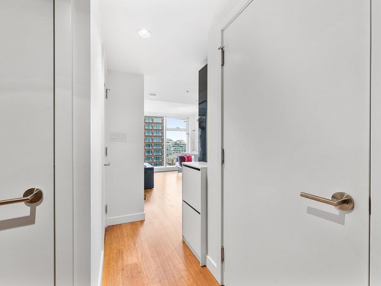 2011 777 Richards Street