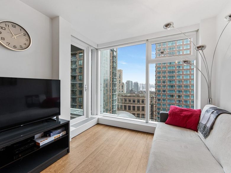 2011 777 Richards Street