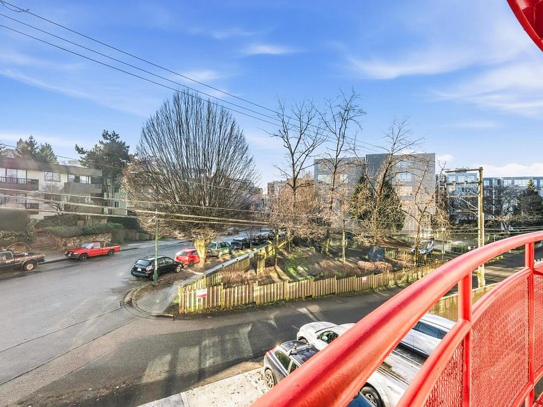 327 350 E 2nd Avenue