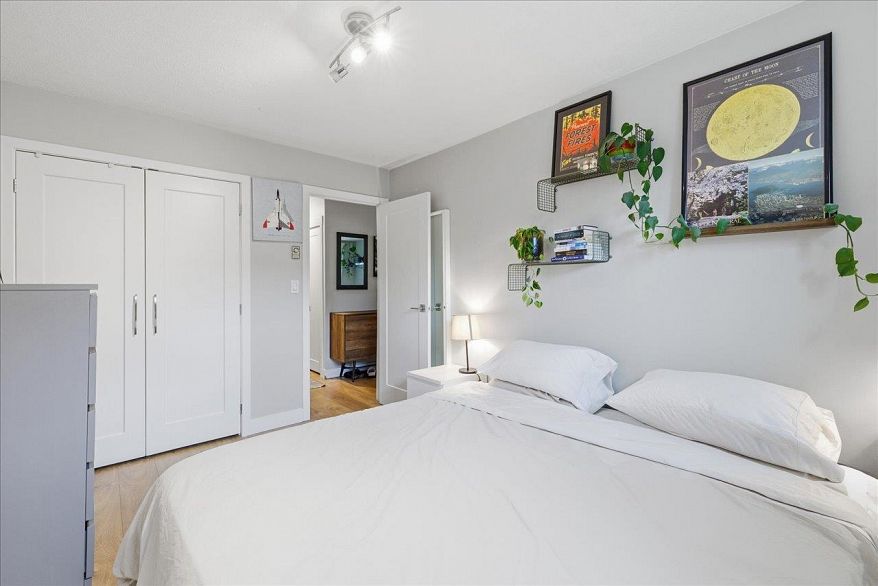 306 1864 Frances Street