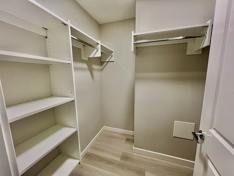 1602 3487 Binning Road