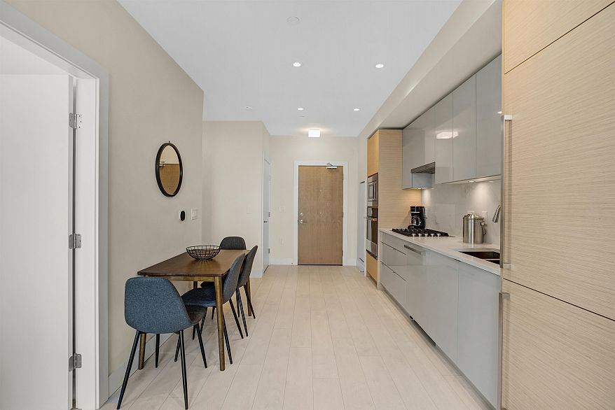 2308 3438 Sawmill Crescent