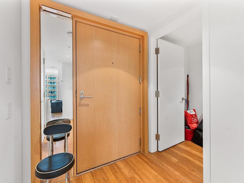 2011 777 Richards Street