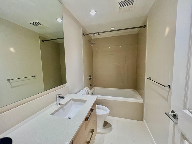 1602 3487 Binning Road