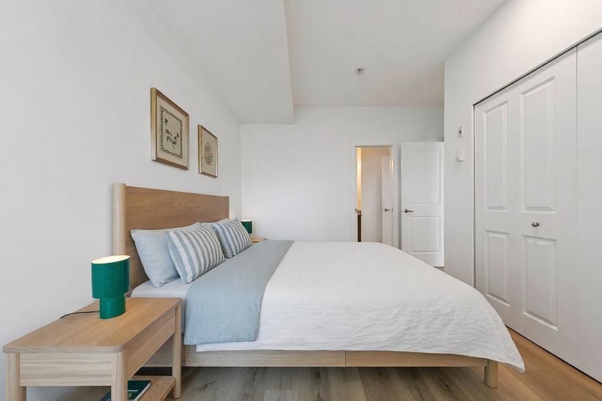 206 688 E 17th Avenue