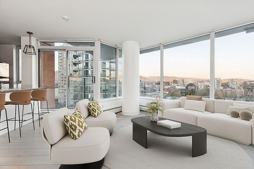 1609 688 Abbott Street