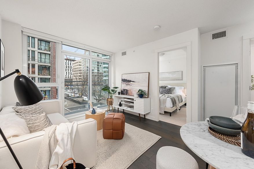 604 1009 Harwood Street