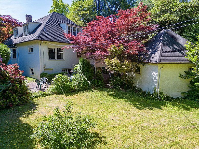 5549 Churchill Street