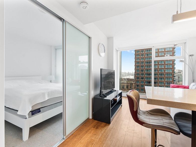 2011 777 Richards Street