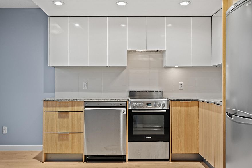 512 445 W 2nd Avenue