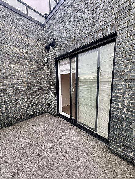 302 3050 Kingsway Road