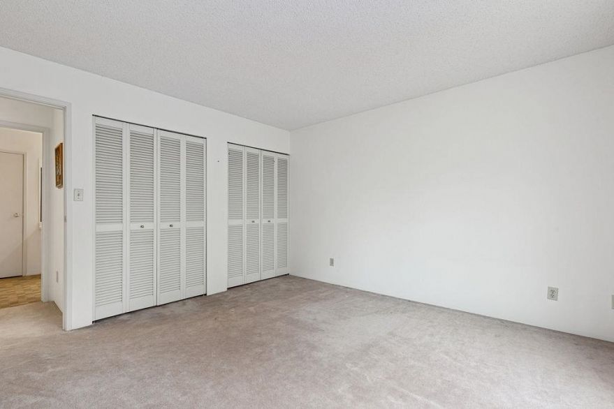 6626 Turnberry Crescent