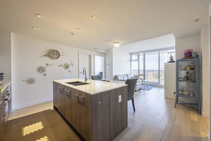 1505 4638 Gladstone Street