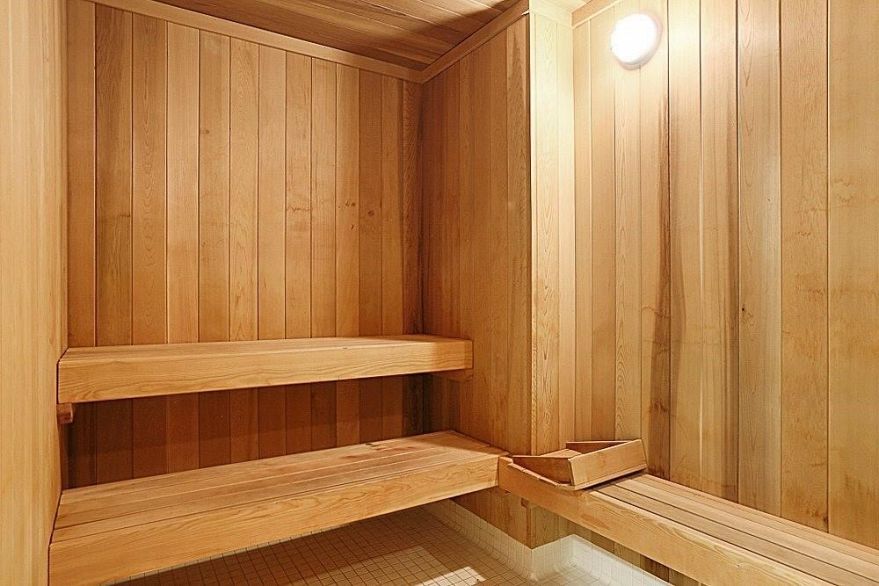 1505 4638 Gladstone Street