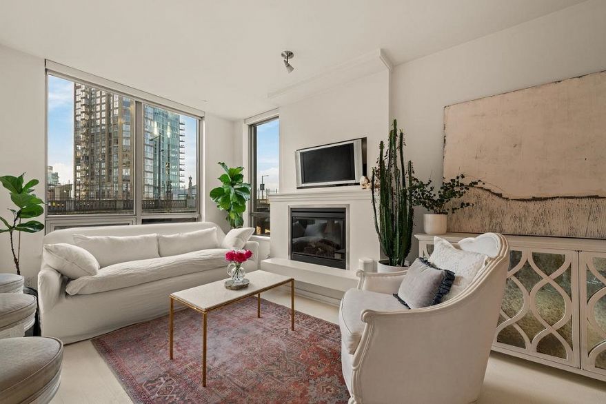 601 1005 Beach Avenue