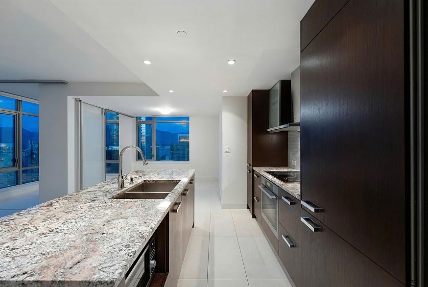 3406 1028 Barclay Street