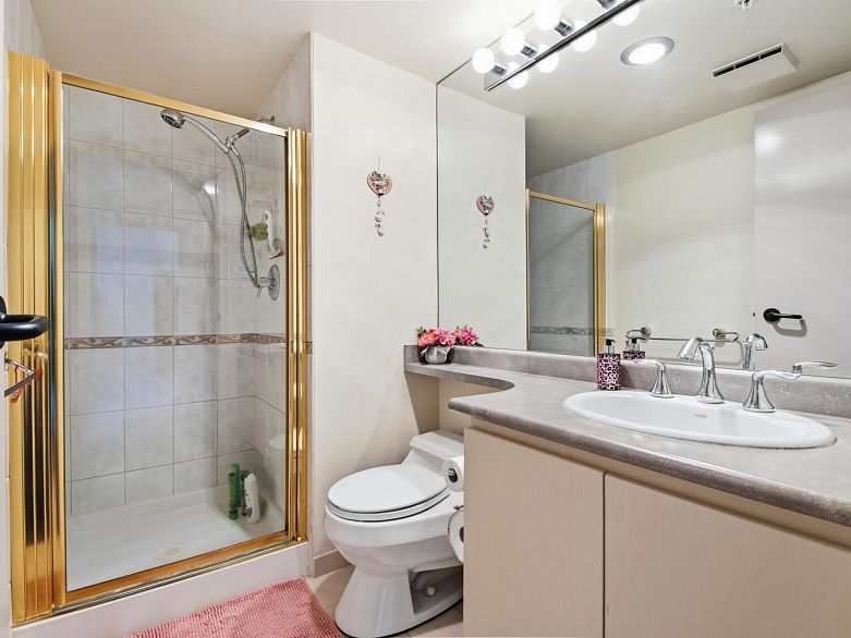 101 2108 W 38th Avenue