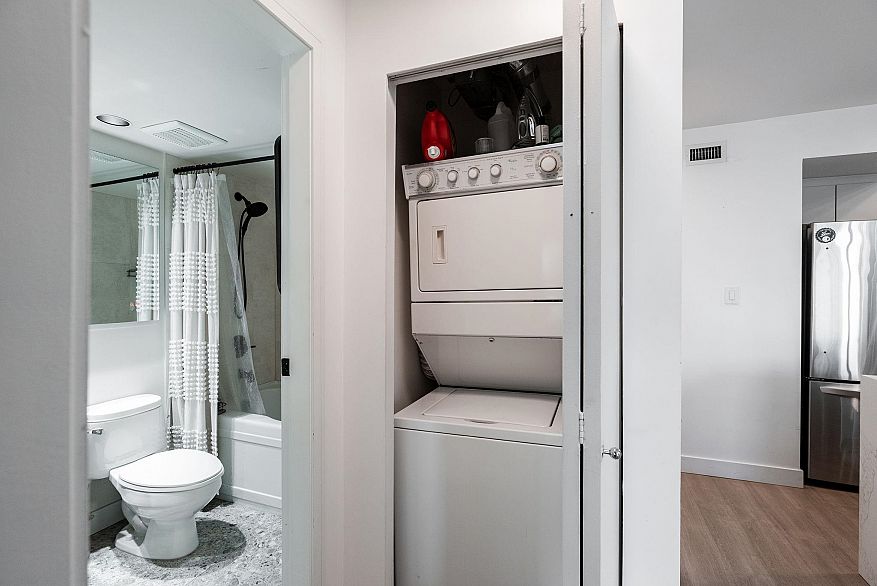 402 1003 Pacific Street