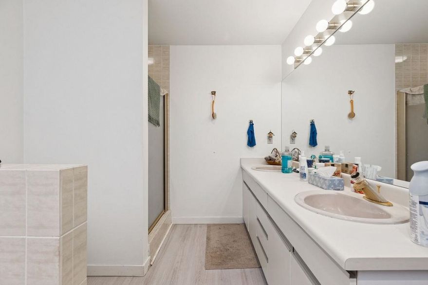 6626 Turnberry Crescent