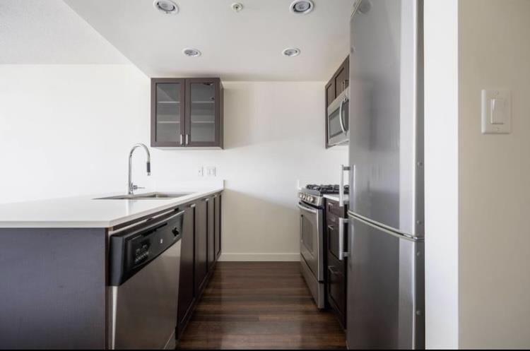 211 4818 Eldorado Mews