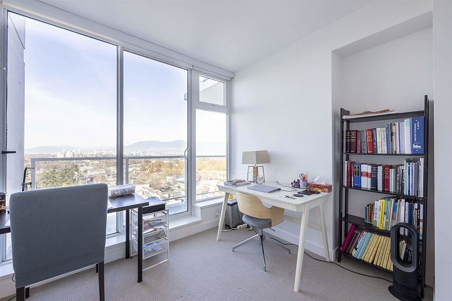 1505 4638 Gladstone Street