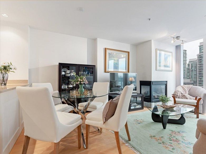 1008 590 Nicola Street