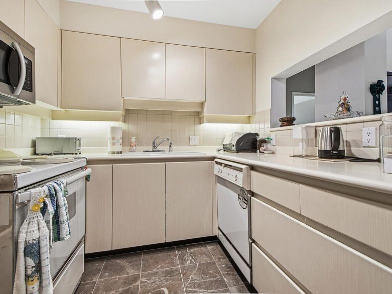 101 2108 W 38th Avenue