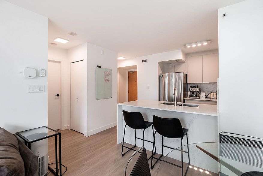 402 1003 Pacific Street