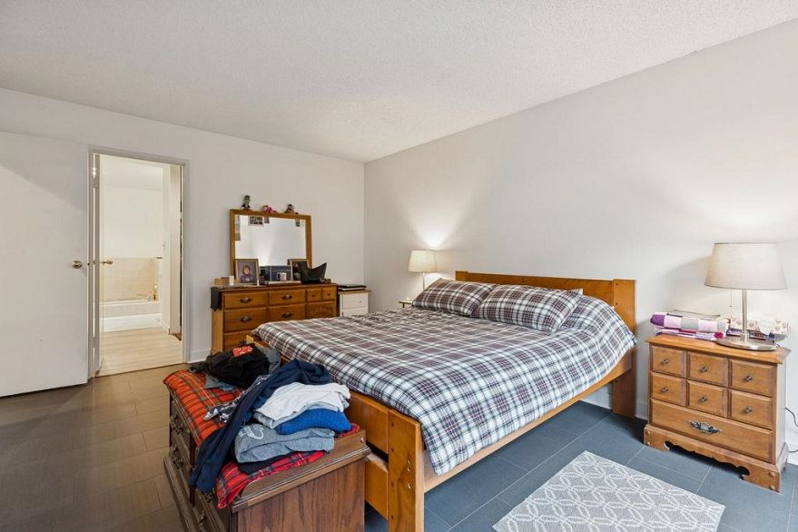 6626 Turnberry Crescent