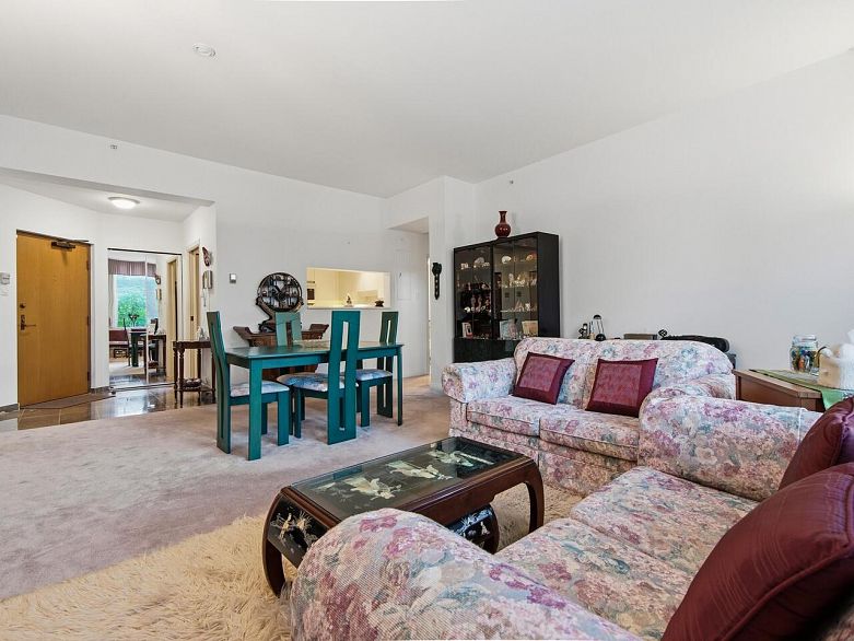 101 2108 W 38th Avenue