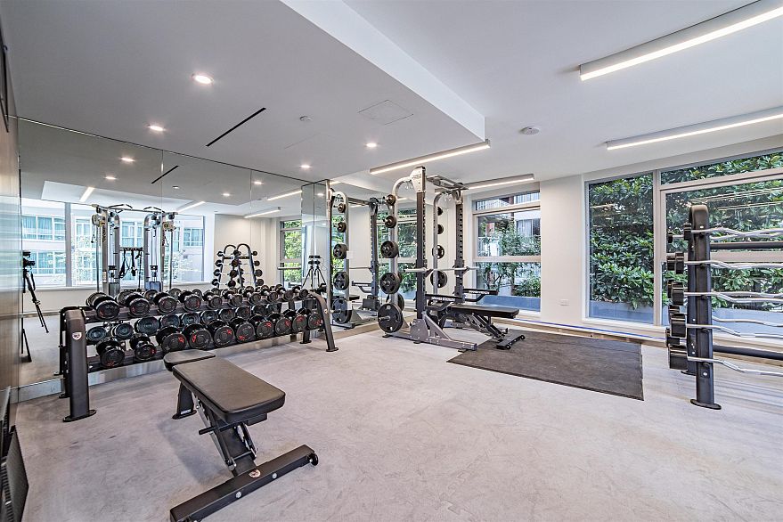 1107 889 Pacific Street