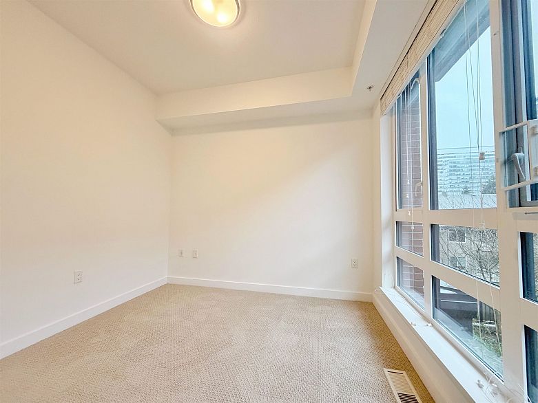 11 368 W 64th Avenue