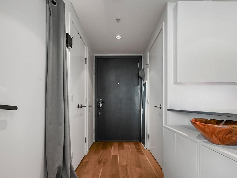 803 8555 Granville Street