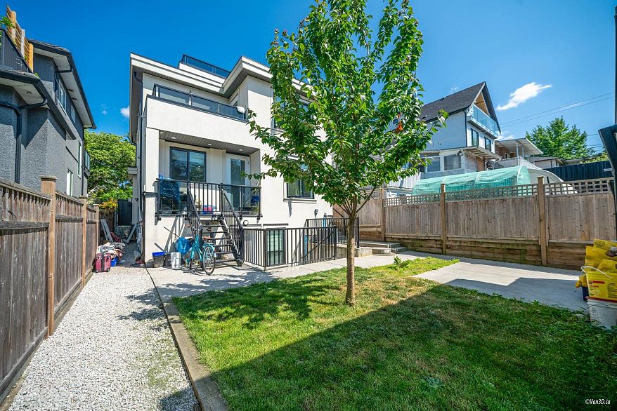 4841 Dumfries Street