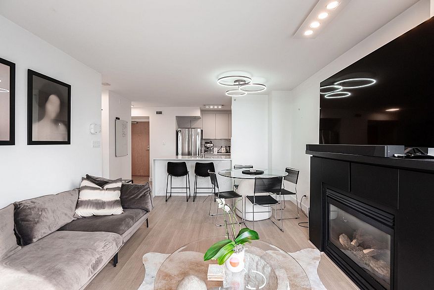 402 1003 Pacific Street