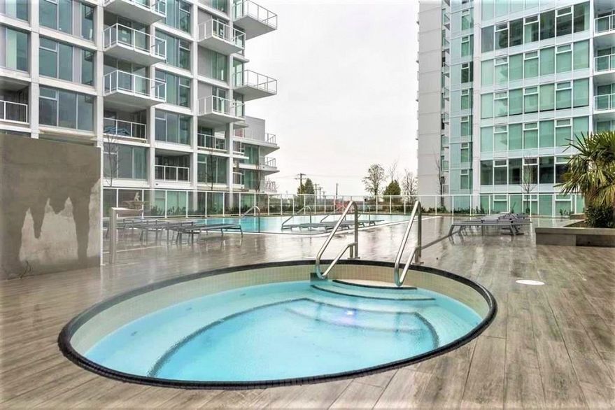 1505 4638 Gladstone Street