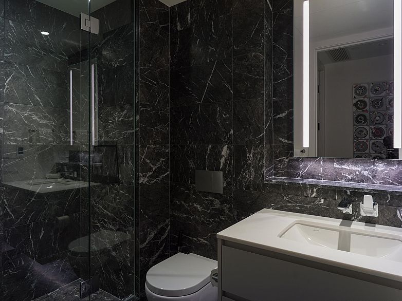 406 1601 Quebec Street