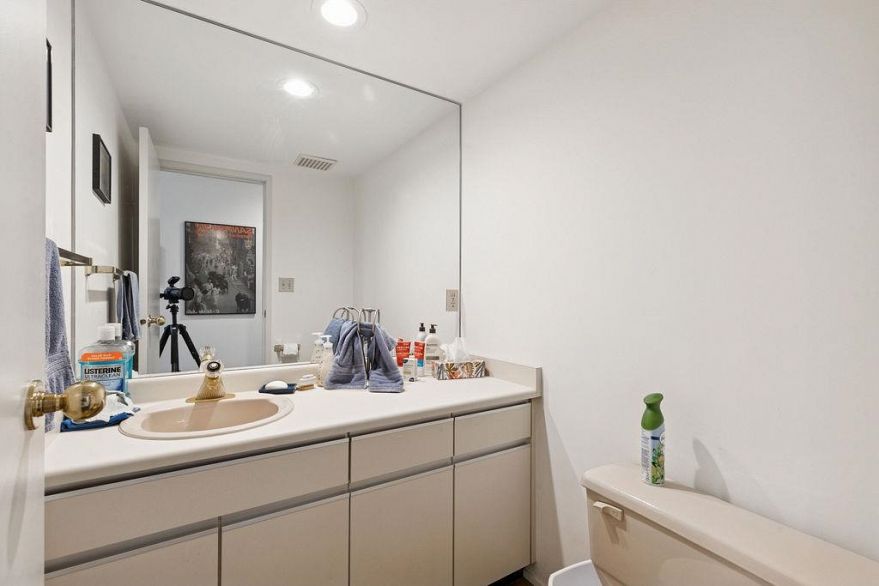 6626 Turnberry Crescent