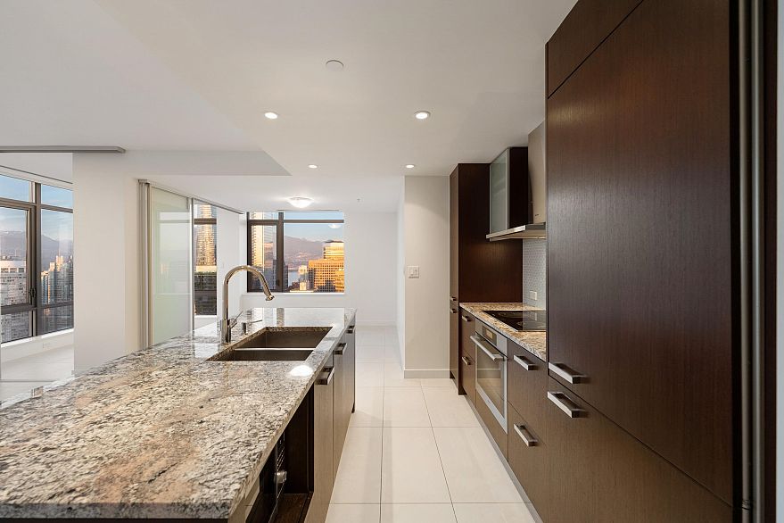 3406 1028 Barclay Street