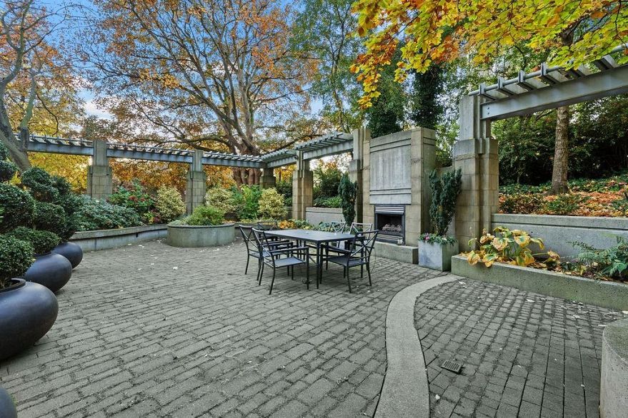 601 1005 Beach Avenue