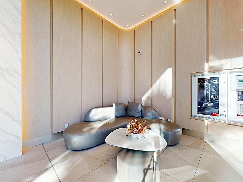 2706 1033 Marinaside Crescent