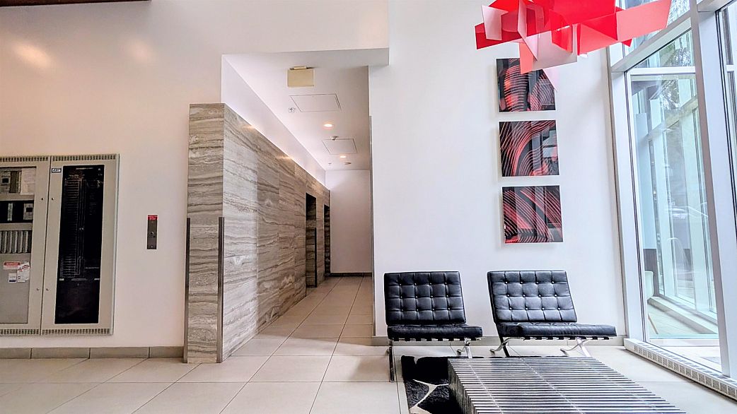 3301 233 Robson Street