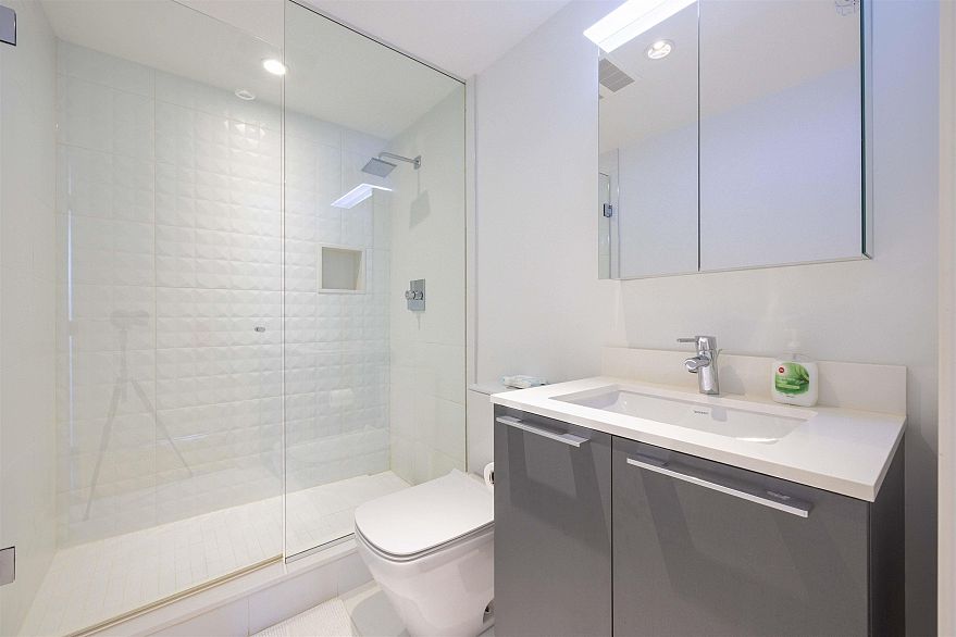 1505 4638 Gladstone Street