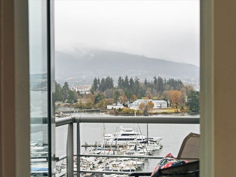 1008 590 Nicola Street