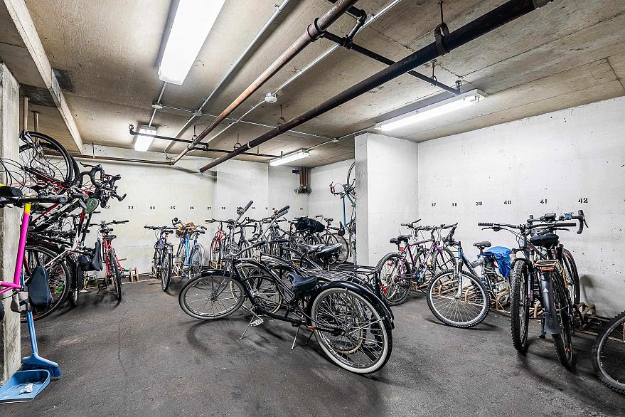 201 1995 Beach Avenue