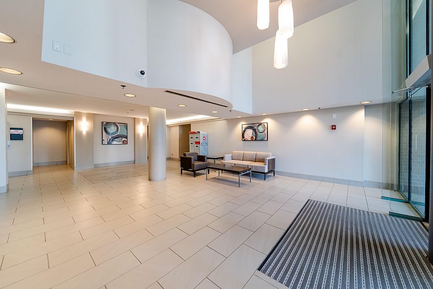 804 518 W 14th Avenue