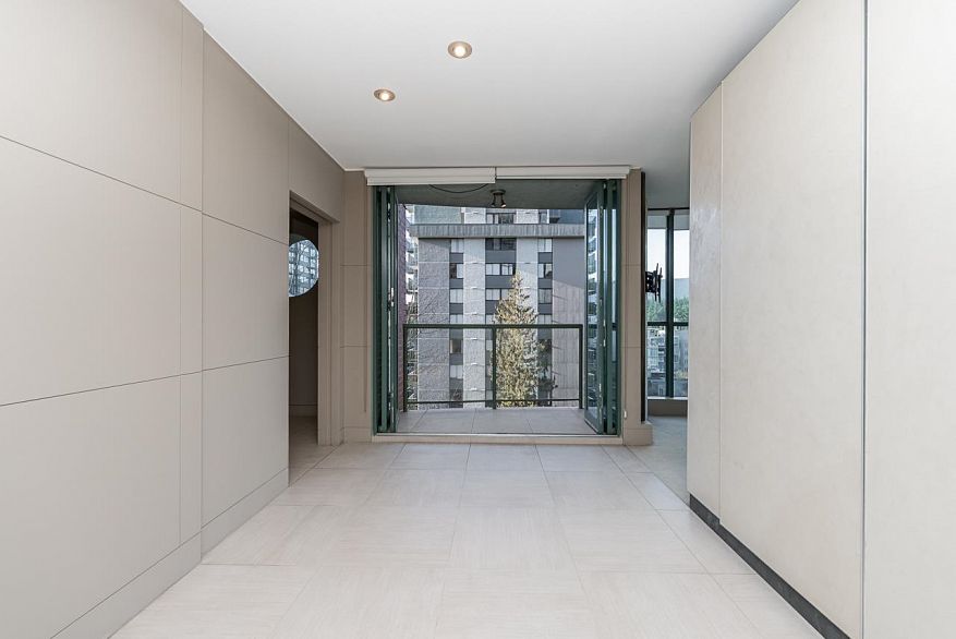 802 1888 Alberni Street