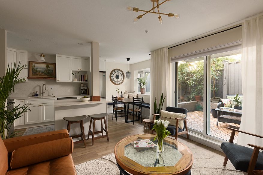 101 2133 Dundas Street