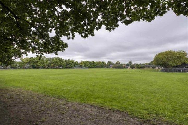 104 2688 Vine Street